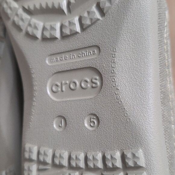 Crocs Santa Cruz II Loafers Youth Size J5 Unisex Khaki Slip on Shoes 204025 nwot - Picture 7 of 9